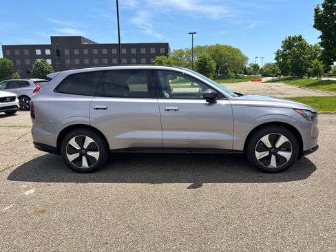 New 2026 Volvo EX90 Plus AWD/4WD image 4