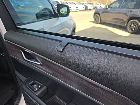 Used 2024 Jeep Grand Cherokee L Limited w/ Luxury Tech Group II image 88