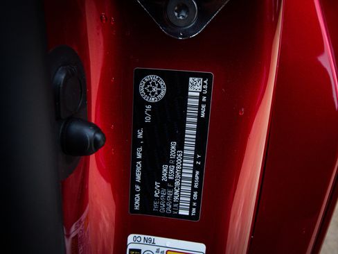 Used 2017 Acura NSX AWD/4WD image 32