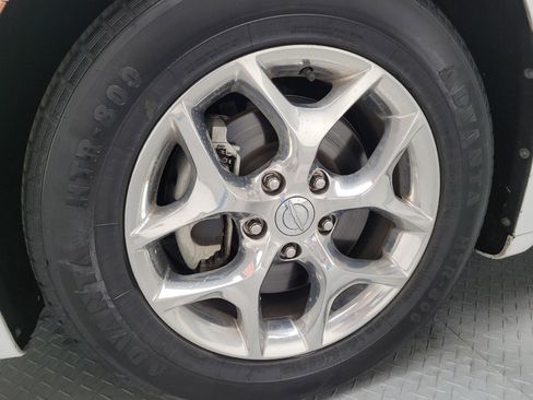 Used 2017 Chrysler Pacifica Limited w/ UConnect Theater Package image 31