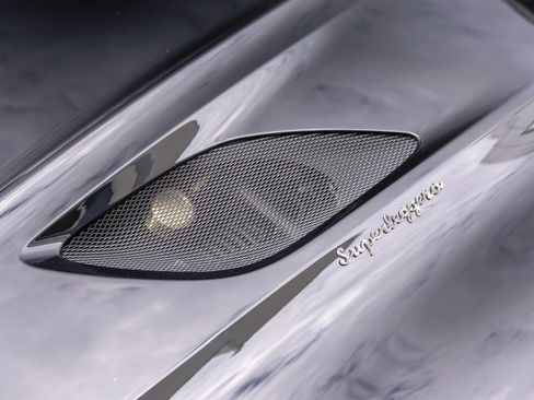 Used 2019 Aston Martin DBS Superleggera RWD image 13