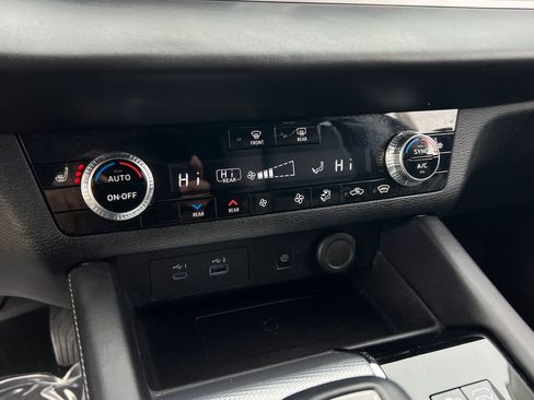 Used 2023 Mitsubishi Outlander SEL image 26