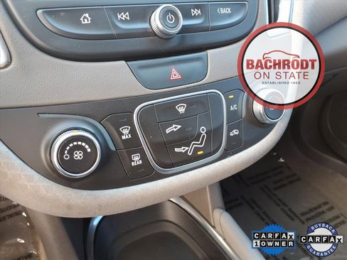 Used 2018 Chevrolet Malibu LT image 11