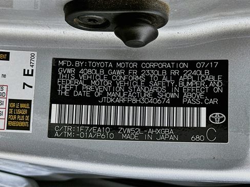 Used 2017 Toyota Prius Prime Premium w/ Carpet Mat Package FWD image 12