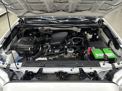 Used 2020 Toyota Tacoma SR image 7