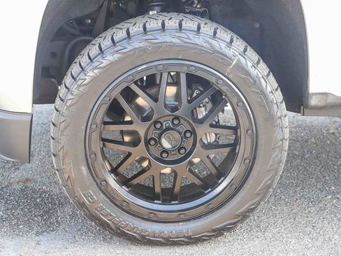 Used 2019 Chevrolet Colorado LT image 11