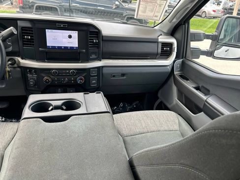 Used 2025 Ford F250 XLT AWD/4WD image 12