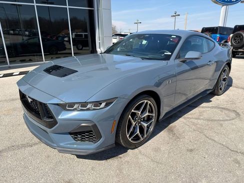 Used 2024 Ford Mustang GT Premium w/ GT Performance Package RWD image 3
