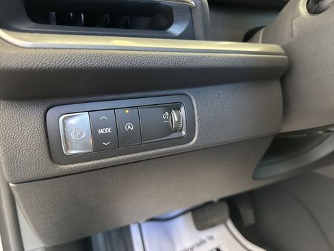 New 2026 Chevrolet Traverse LT image 17