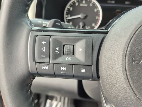 Certified 2023 Nissan Pathfinder SL AWD/4WD image 32
