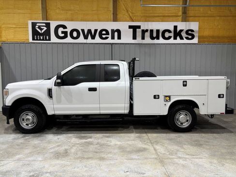 Used 2020 Ford F250 XL w/ Power Equipment Group image 2