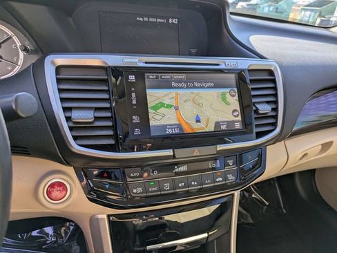Used 2017 Honda Accord Touring image 24