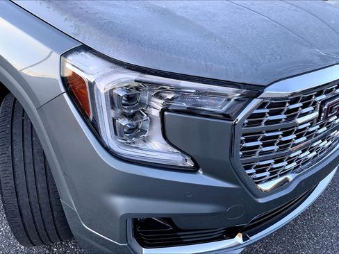 Used 2024 GMC Terrain Denali w/ Denali Premium Package image 26