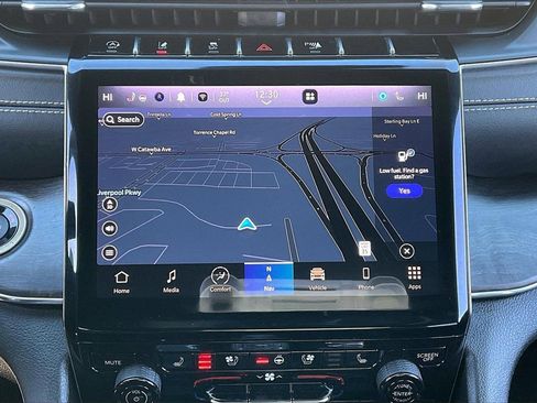 Certified 2023 Jeep Grand Cherokee Overland w/ Luxury Tech Group IV image 14