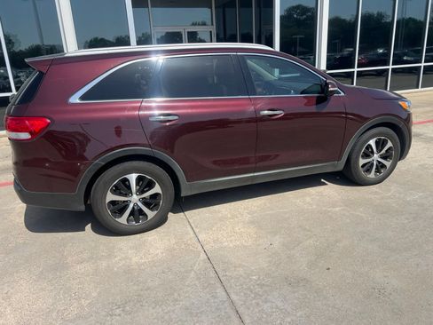 Used 2016 Kia Sorento EX FWD image 10