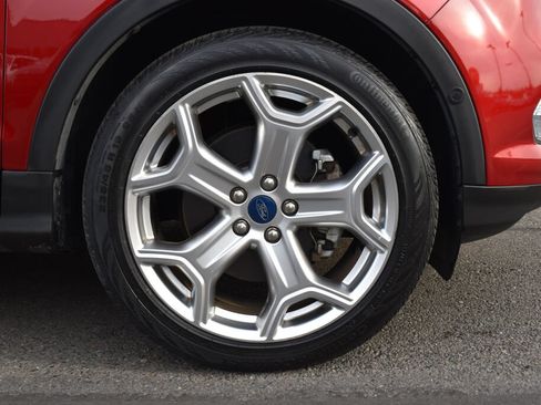 Used 2019 Ford Escape Titanium AWD/4WD image 28