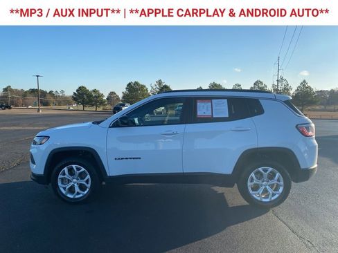 Used 2024 Jeep Compass Latitude image 5