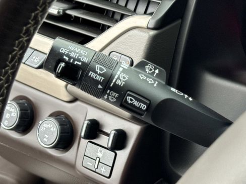 Used 2019 GMC Yukon XL Denali w/ Open Road Package image 7