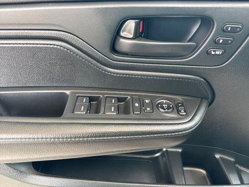 Used 2023 Honda Odyssey Sport image 8