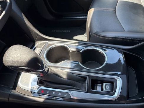 Used 2022 Chevrolet Equinox Premier FWD image 20