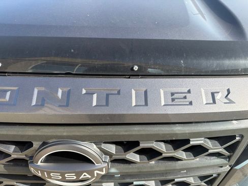 Used 2022 Nissan Frontier SV RWD image 5