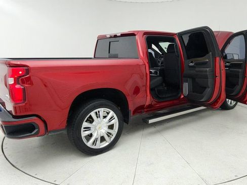 Used 2024 Chevrolet Silverado 1500 High Country w/ High Country Premium Package AWD/4WD image 12
