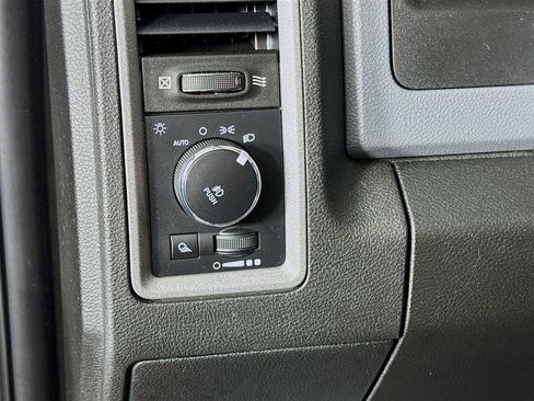 Used 2019 RAM 1500 Express w/ Express Value Package image 10