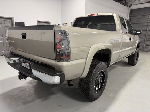 Used 2004 Chevrolet Silverado 1500 w/ Light Duty Power Package image 4