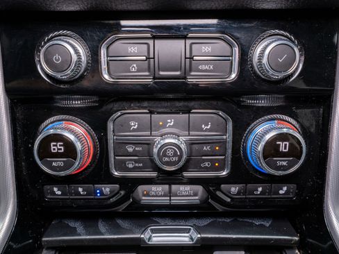 Used 2022 GMC Yukon Denali image 22