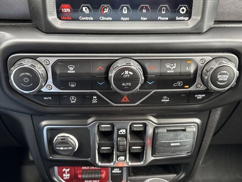 Used 2021 Jeep Gladiator Mojave image 23