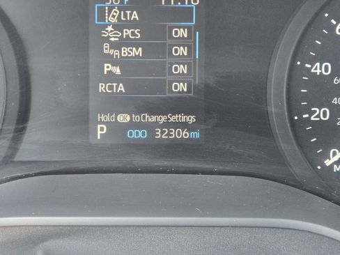 Used 2024 Toyota Sienna XLE image 15