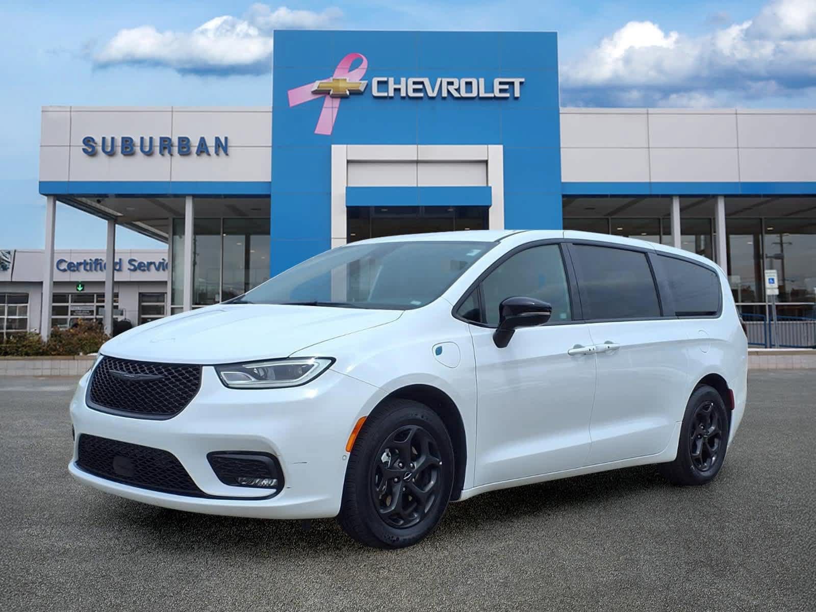 Used 2024 Chrysler Pacifica Limited FWD image 1