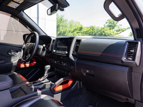Used 2023 Nissan Frontier PRO-4X w/ Pro-4X Premium Package AWD/4WD image 31