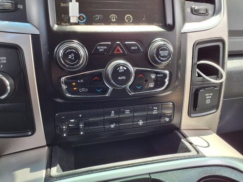 Used 2016 RAM 2500 Big Horn w/ Black Appearance Group AWD/4WD image 11