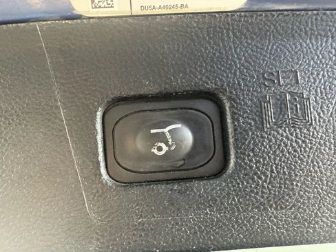 Used 2019 Ford Edge ST w/ Convenience Package AWD/4WD image 31