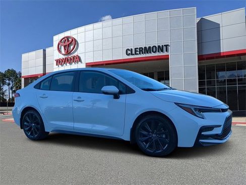 Certified 2025 Toyota Corolla SE image 1