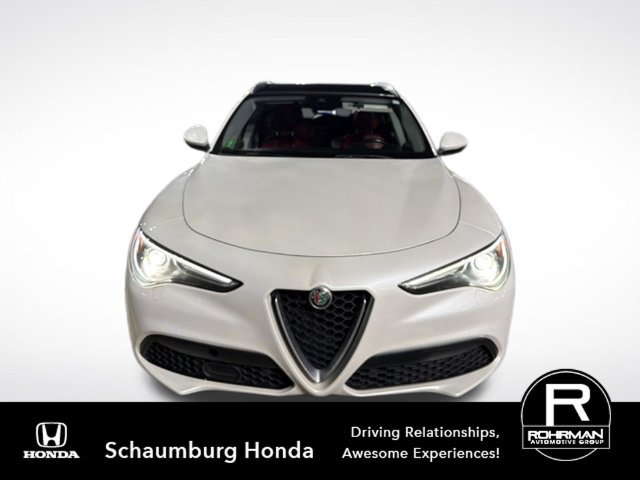 Used 2019 Alfa Romeo Stelvio Ti Lusso w/ Quick Order Package 22X Lusso AWD/4WD image 2