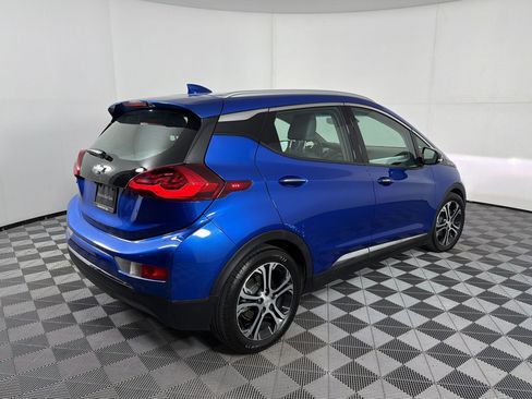 Used 2020 Chevrolet Bolt Premier w/ Infotainment Package FWD image 9