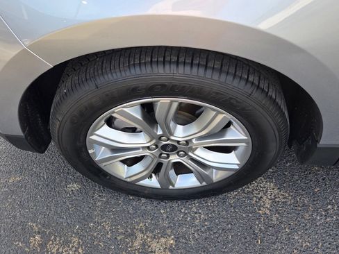Used 2024 Ford Edge Titanium AWD/4WD image 19