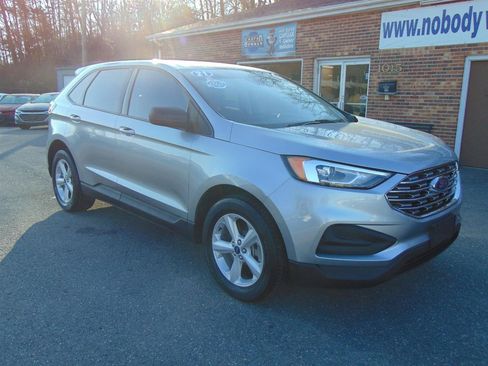 Used 2021 Ford Edge SE image 3