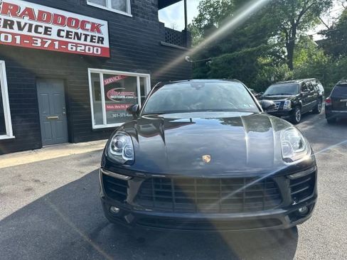 Used 2018 Porsche Macan Sport Edition image 8
