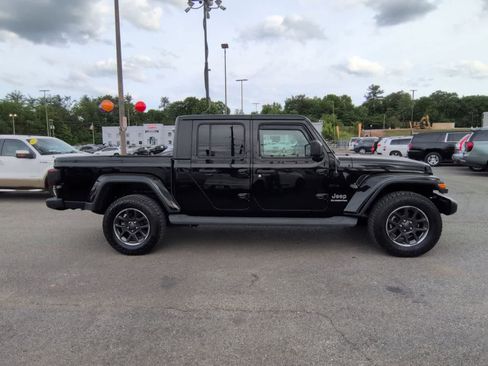 Used 2020 Jeep Gladiator Overland AWD/4WD image 9