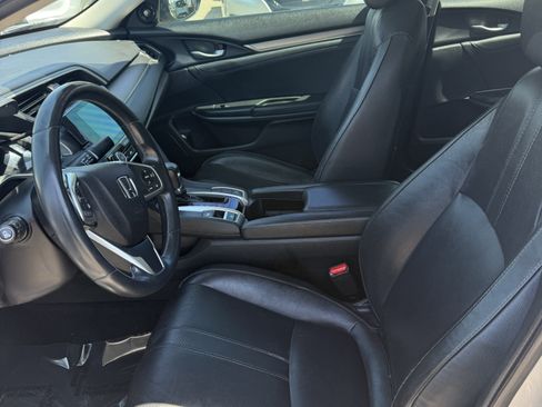 Used 2016 Honda Civic Touring image 12