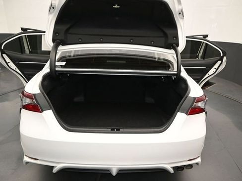 Used 2023 Toyota Camry SE image 15