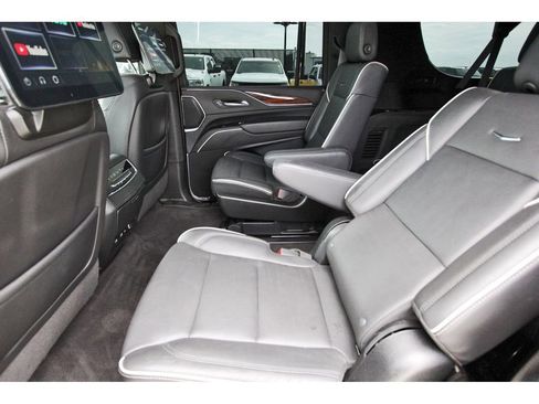 Certified 2024 Cadillac Escalade ESV Premium Luxury w/ Performance Package image 7