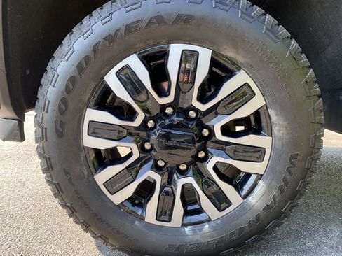 Used 2024 GMC Sierra 2500 Denali Ultimate AWD/4WD image 48