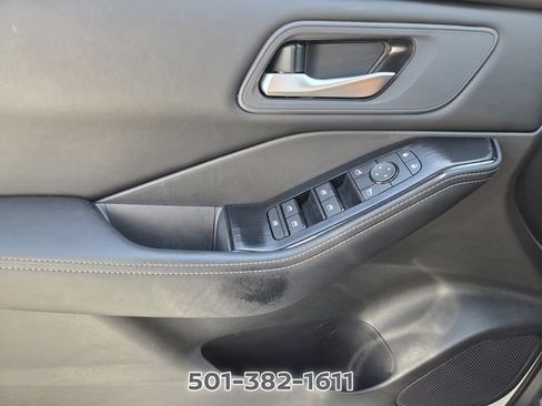 Certified 2026 Nissan Rogue SV FWD image 32