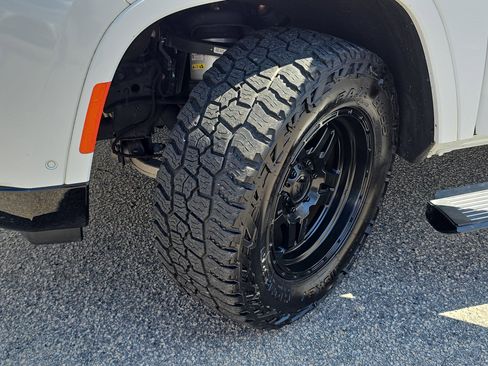 Used 2023 Jeep Grand Wagoneer L Series III w/ Rear Seat Video Group 1 image 34