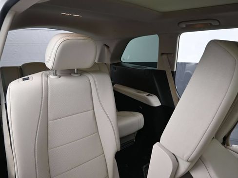 Used 2022 Mercedes-Benz GLS 450 4MATIC image 27