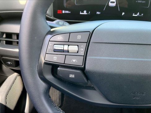 Used 2025 Kia K4 EX image 12